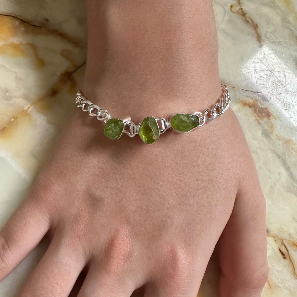 Elegant 925 sterling Silver and Green Jade Stone Bracelet